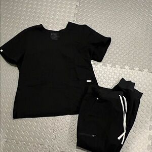 Figs Black Casma ToP and Zamora jogger set XL
